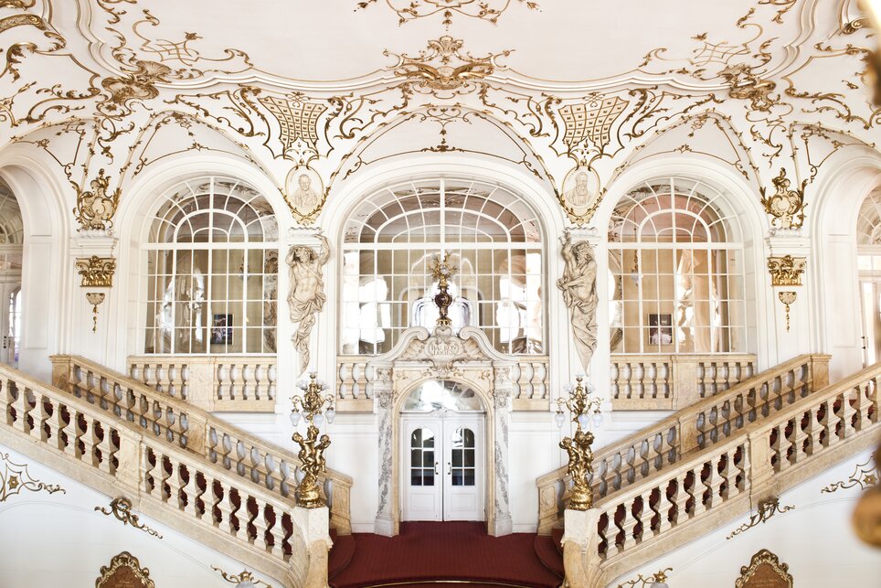 Opera house | © Oper Graz An opulent staircase with ornate decorations in the Graz Opera House. | © Oper Graz